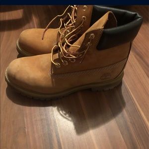 9.5/10 wore once or twice